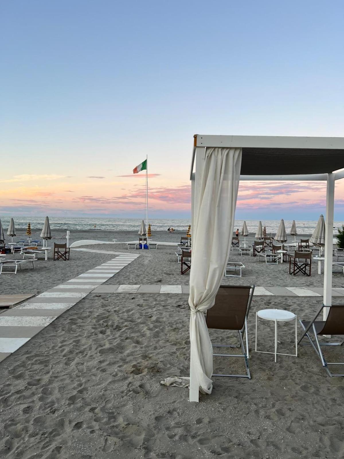 Hotel Stella - Casa Per Ferie Bellaria-Igea Marina Exterior foto