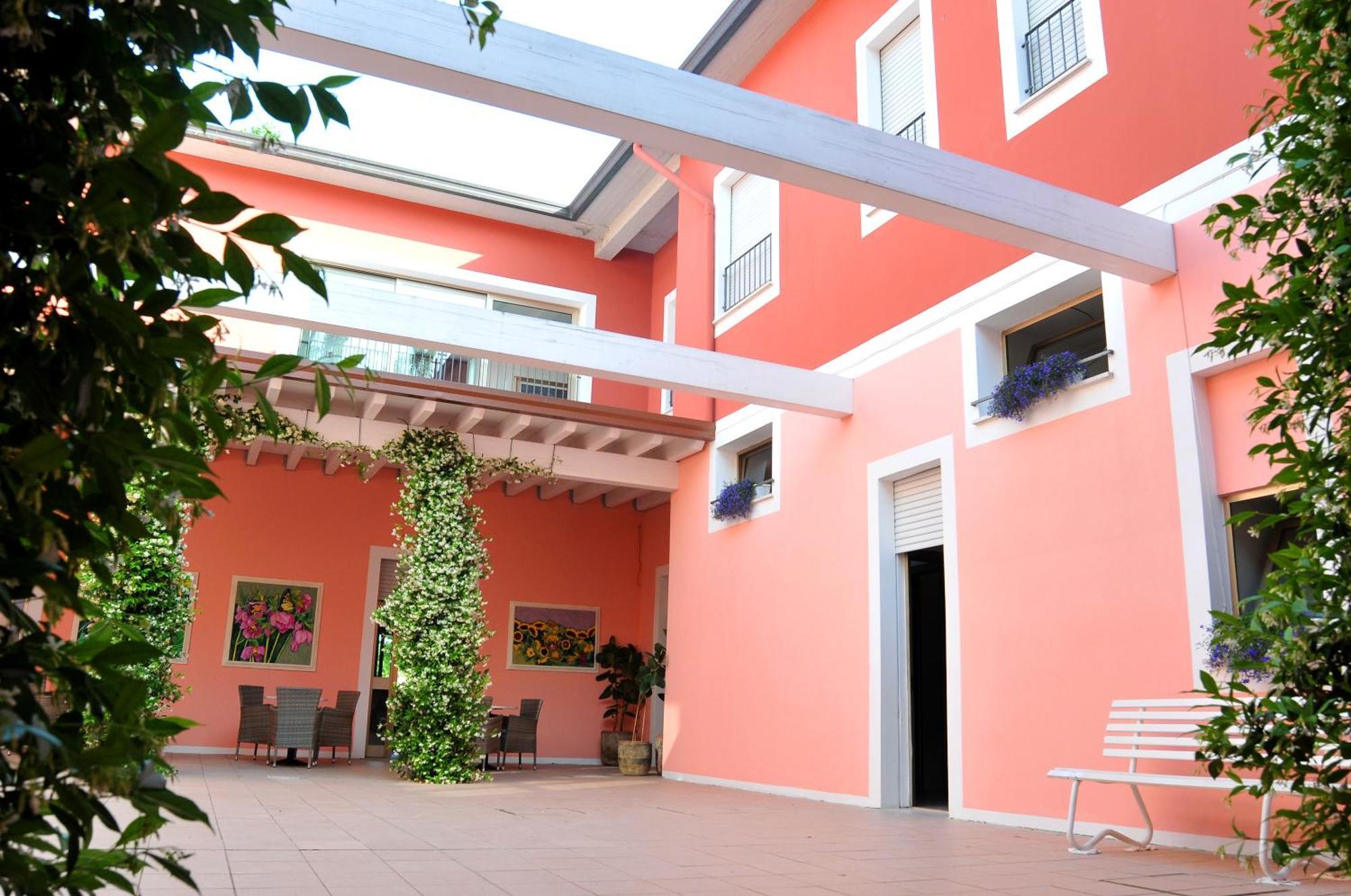 Hotel Stella - Casa Per Ferie Bellaria-Igea Marina Exterior foto